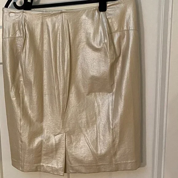 NEVER WORN! Lyssé Vegan Leather Metallic “Perfect” Pencil Skirt – Size L - Picture 2 of 6